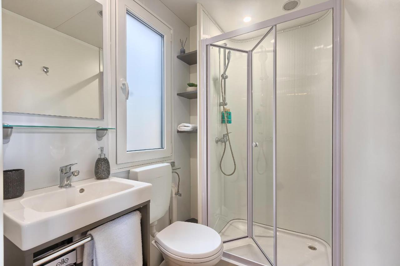 Total Escape Mobile Home Nera Camp Porton Biondi Rovinj Bagian luar foto