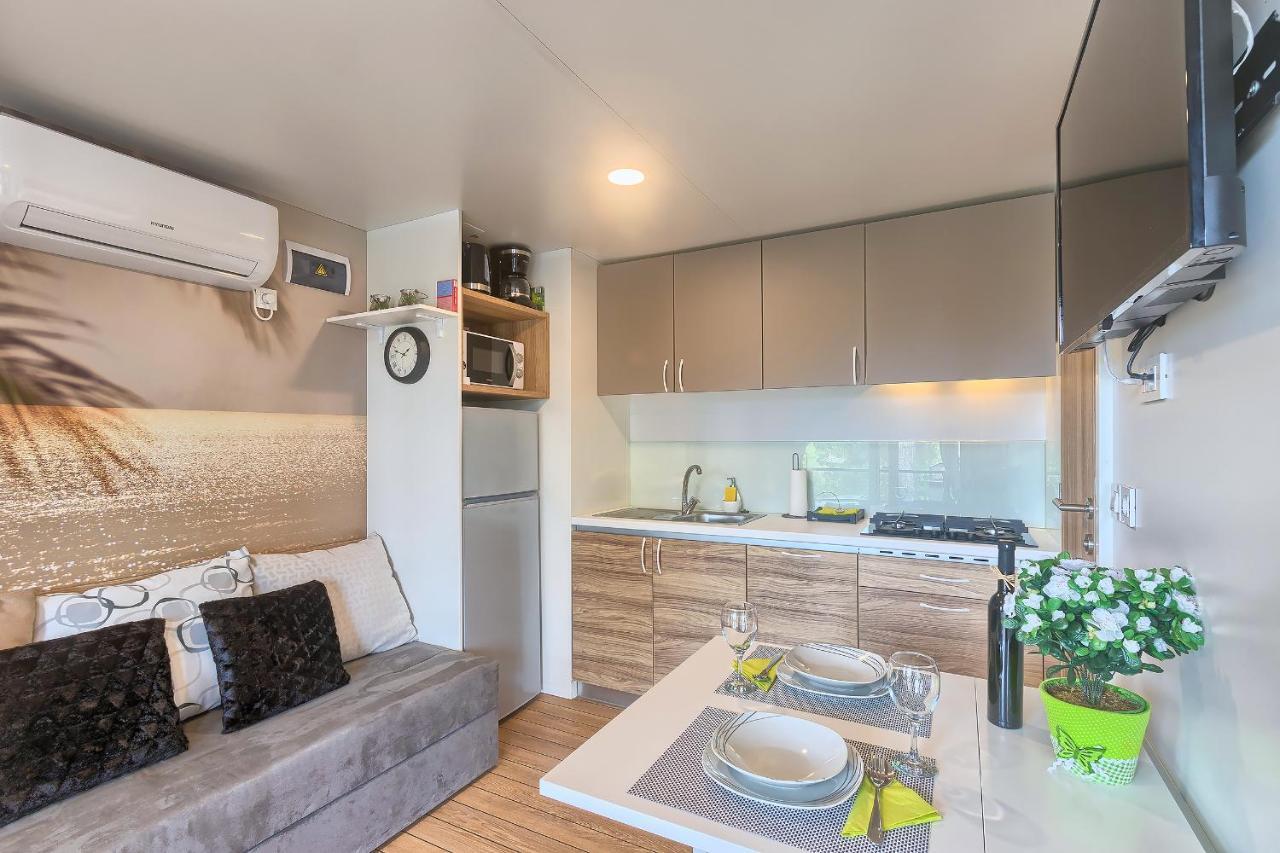 Total Escape Mobile Home Nera Camp Porton Biondi Rovinj Bagian luar foto