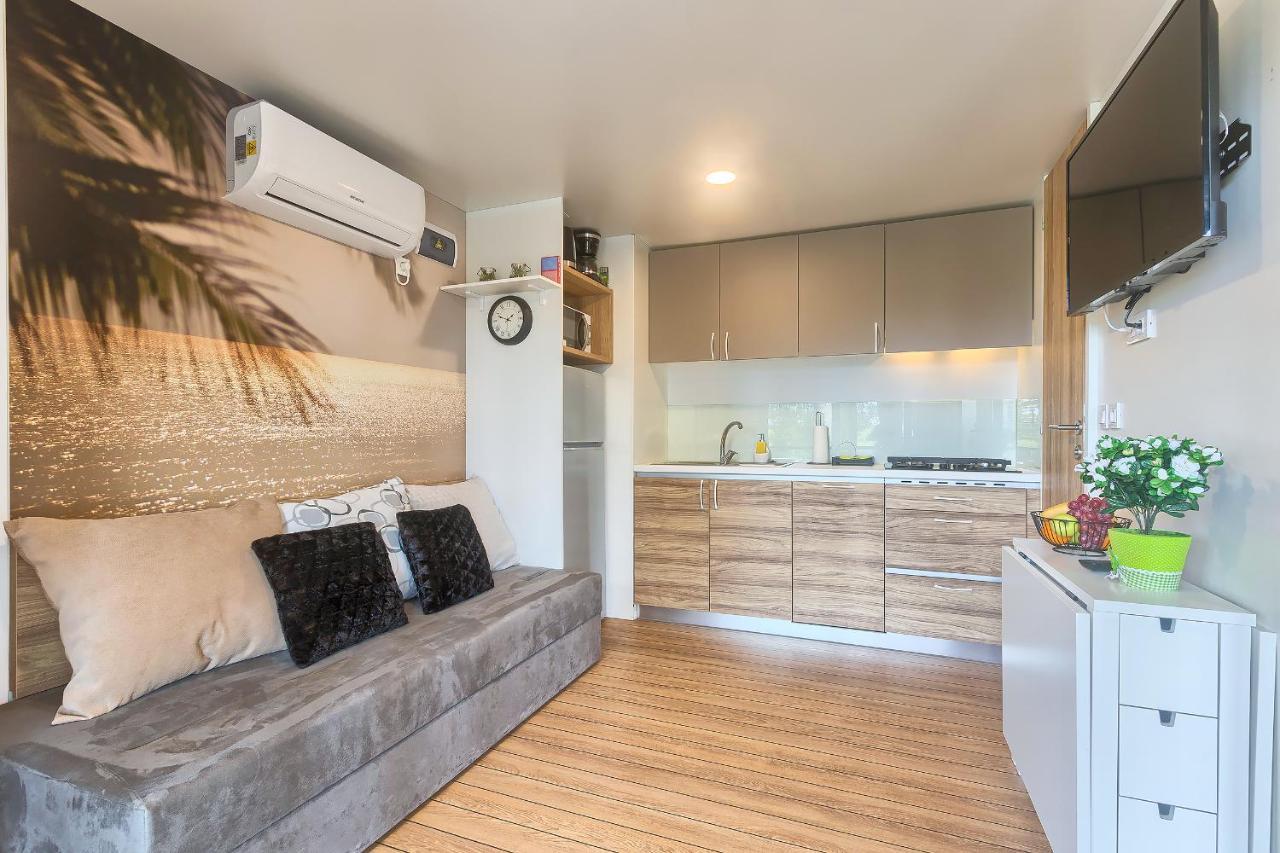 Total Escape Mobile Home Nera Camp Porton Biondi Rovinj Bagian luar foto